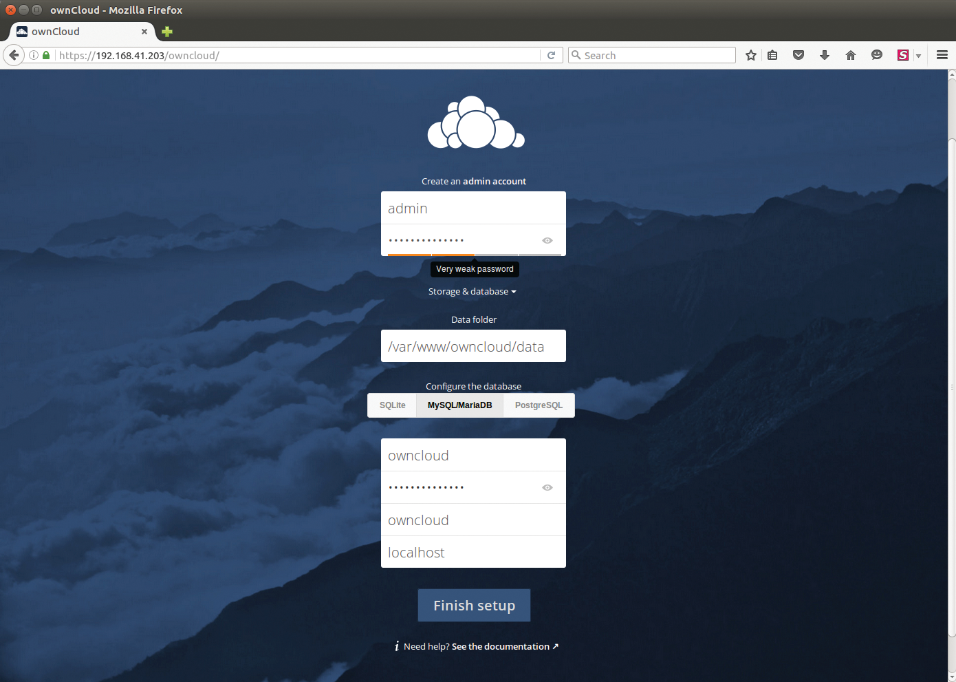 The initial configuration of ownCloud defines the username and the password of the admin user and lets you configure the database. 